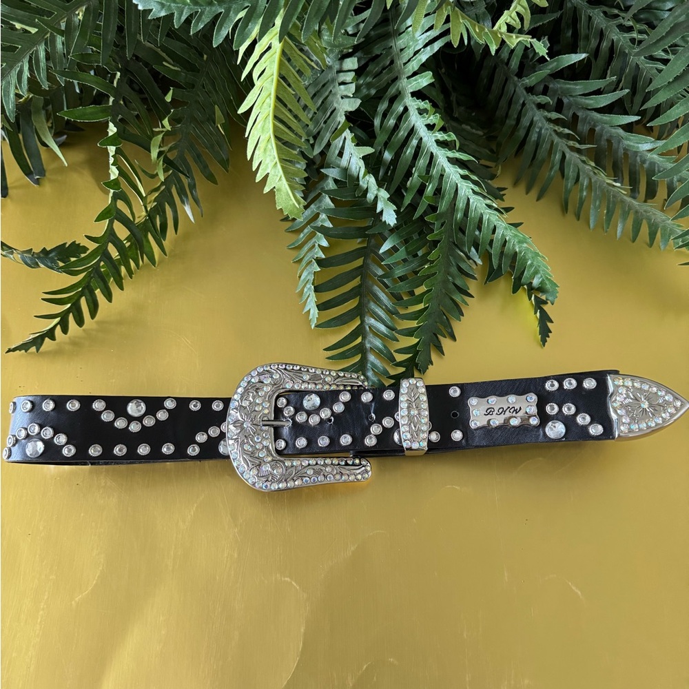 Black and Silver Studded Women's Belt
Western Belt Size M Tribal Rhinestone
